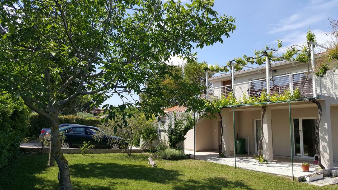 Haus Mirela Apartment Ližnjan Exterior foto