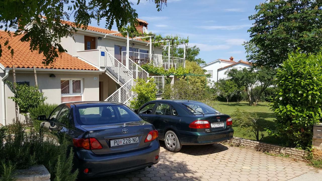 Haus Mirela Apartment Ližnjan Exterior foto